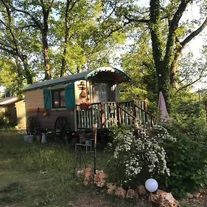 La Brindille Roulotte Tzigane De Charme Hébergement de vacances